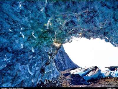 Visiting the Ice Caves at Vatnajokull National Park, Iceland