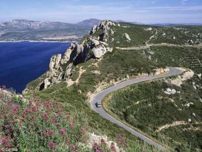 Road Trip Exploring French Wonders: Scenic Driving Routes in France